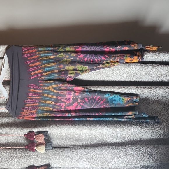 Tie Dye Crop Pants - Picture 5 of 6